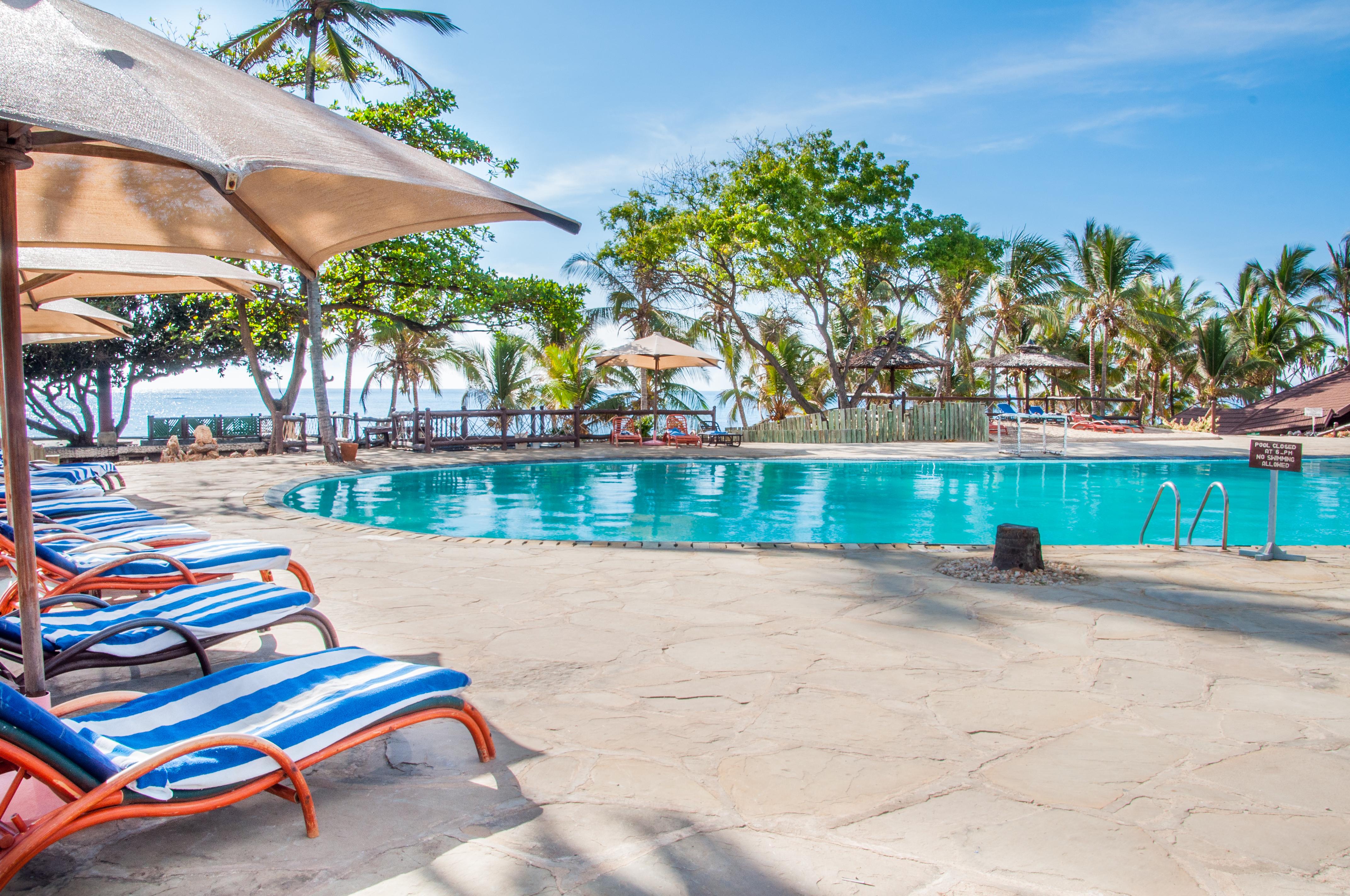 Amani Tiwi Beach Resort Eksteriør billede